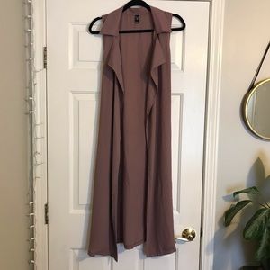 Windsor Collar Open Front Belted Vest